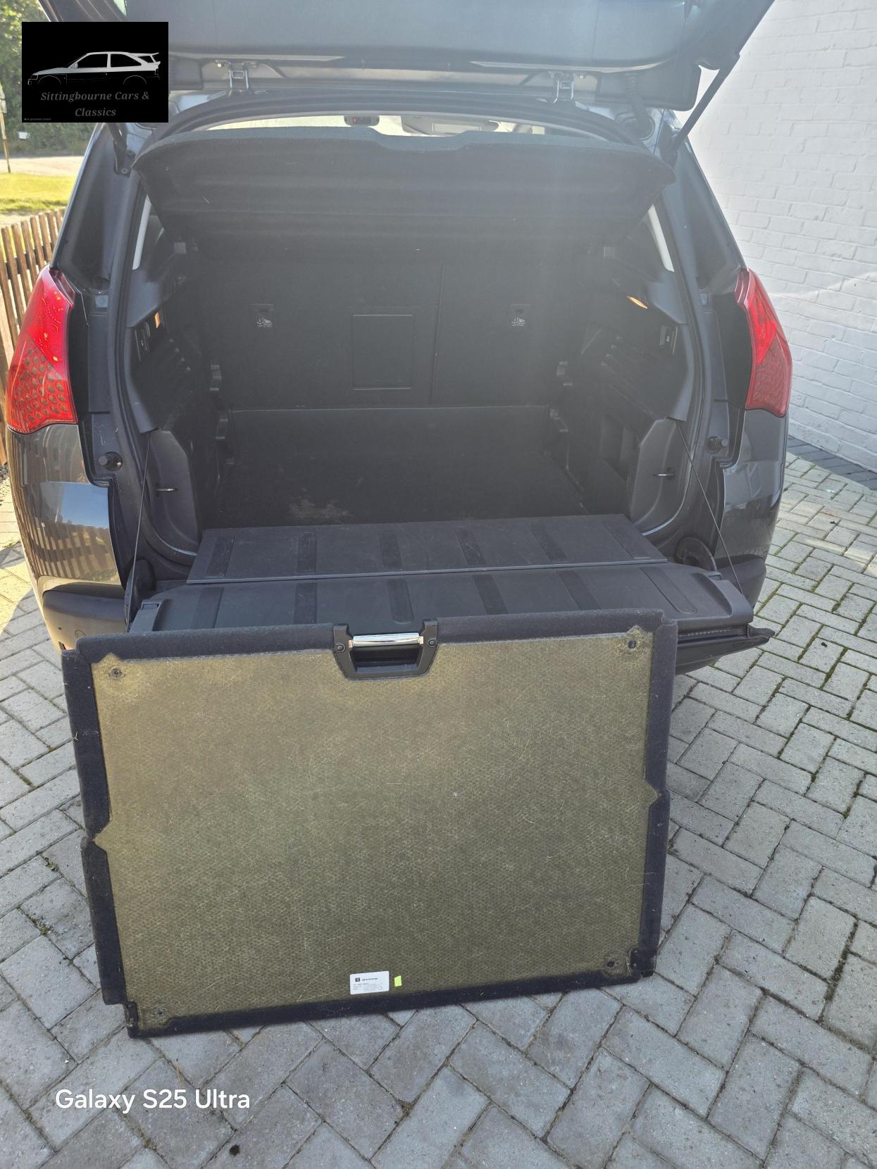 Peugeot 3008 1.6 HDi Exclusive SUV 5dr Diesel EGC Euro 5 (112 ps)
