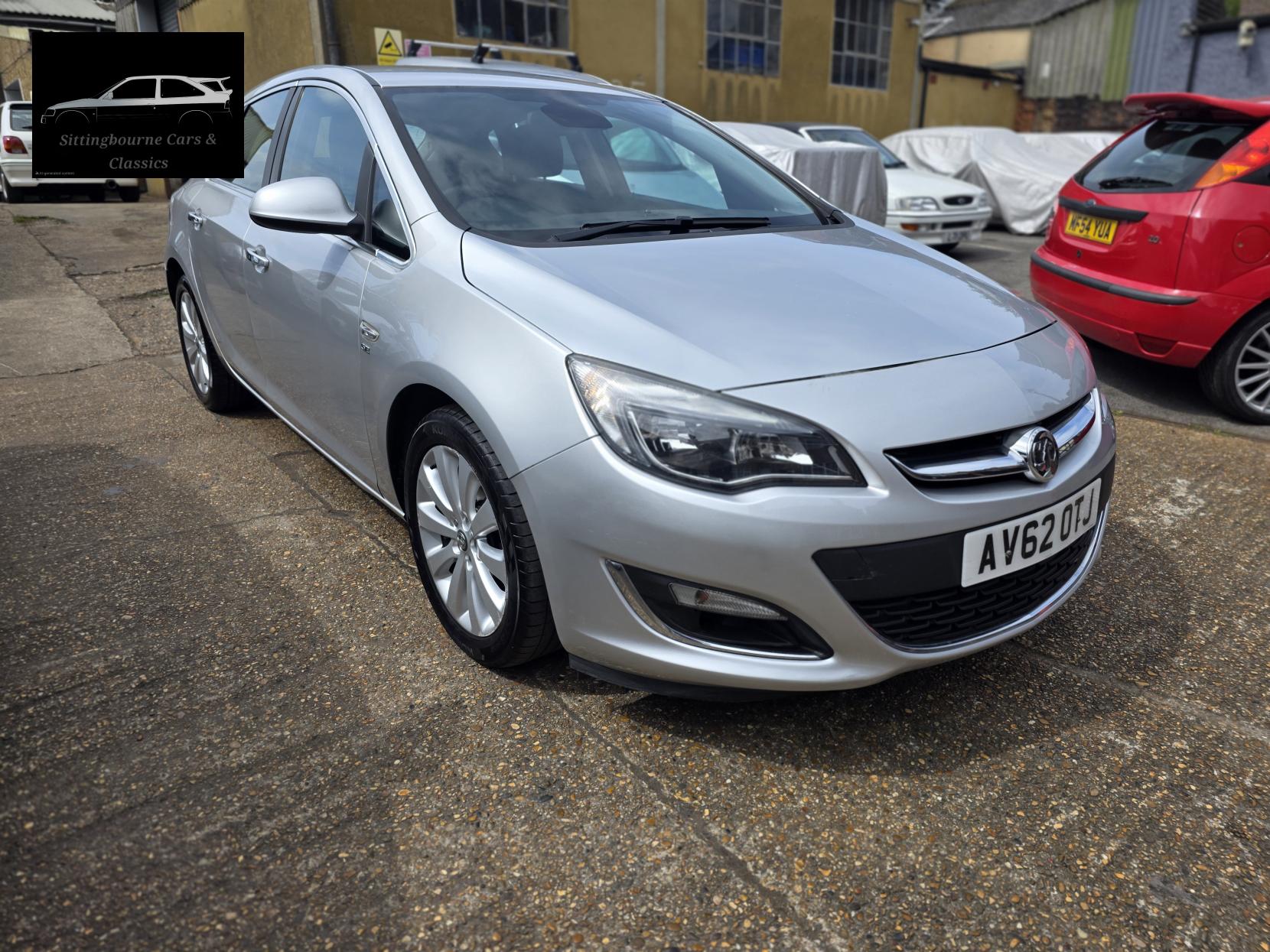 Vauxhall Astra 1.6 16v SE Hatchback 5dr Petrol Auto Euro 5 (115 ps)