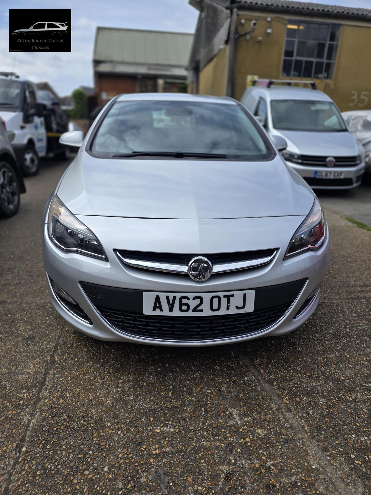 Vauxhall Astra 1.6 16v SE Hatchback 5dr Petrol Auto Euro 5 (115 ps)