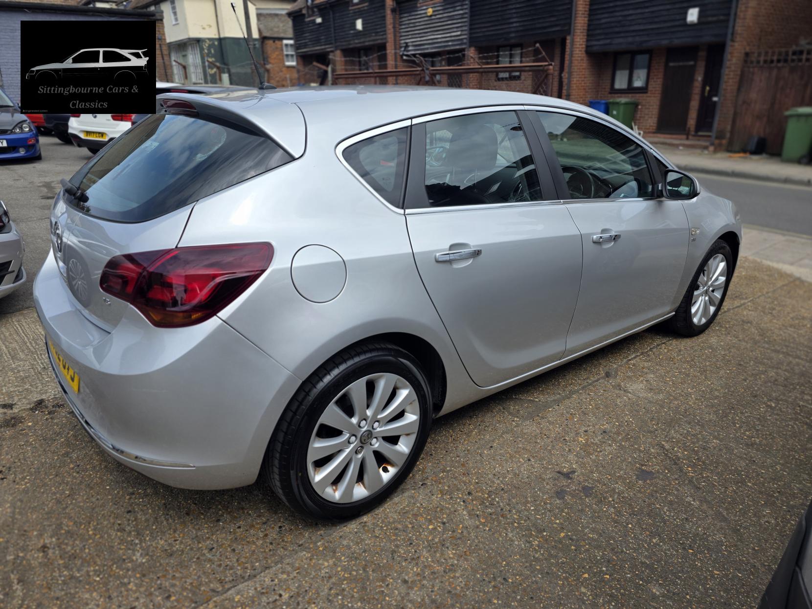 Vauxhall Astra 1.6 16v SE Hatchback 5dr Petrol Auto Euro 5 (115 ps)