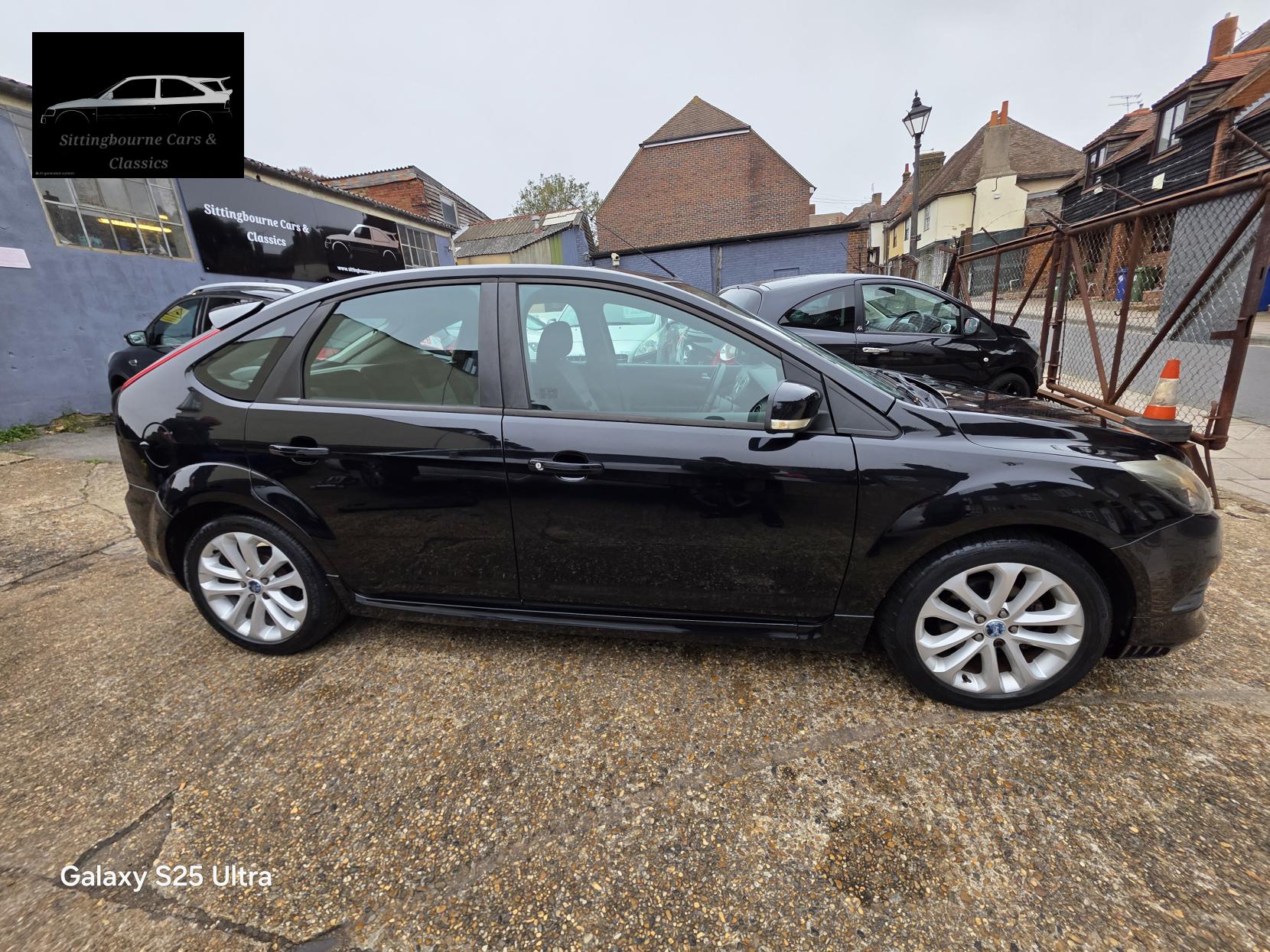 Ford Focus 1.6 Zetec S Hatchback 5dr Petrol Manual (157 g/km, 113 bhp)