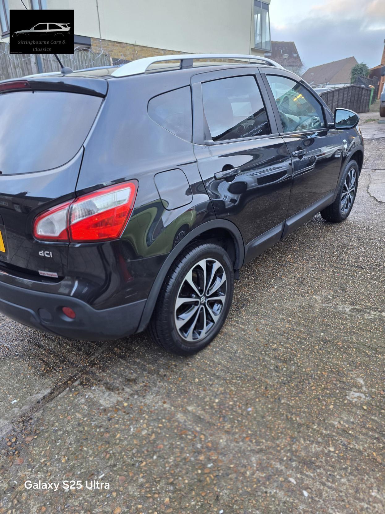 Nissan Qashqai 1.5 dCi n-tec SUV 5dr Diesel Manual 2WD Euro 5 (110 ps)