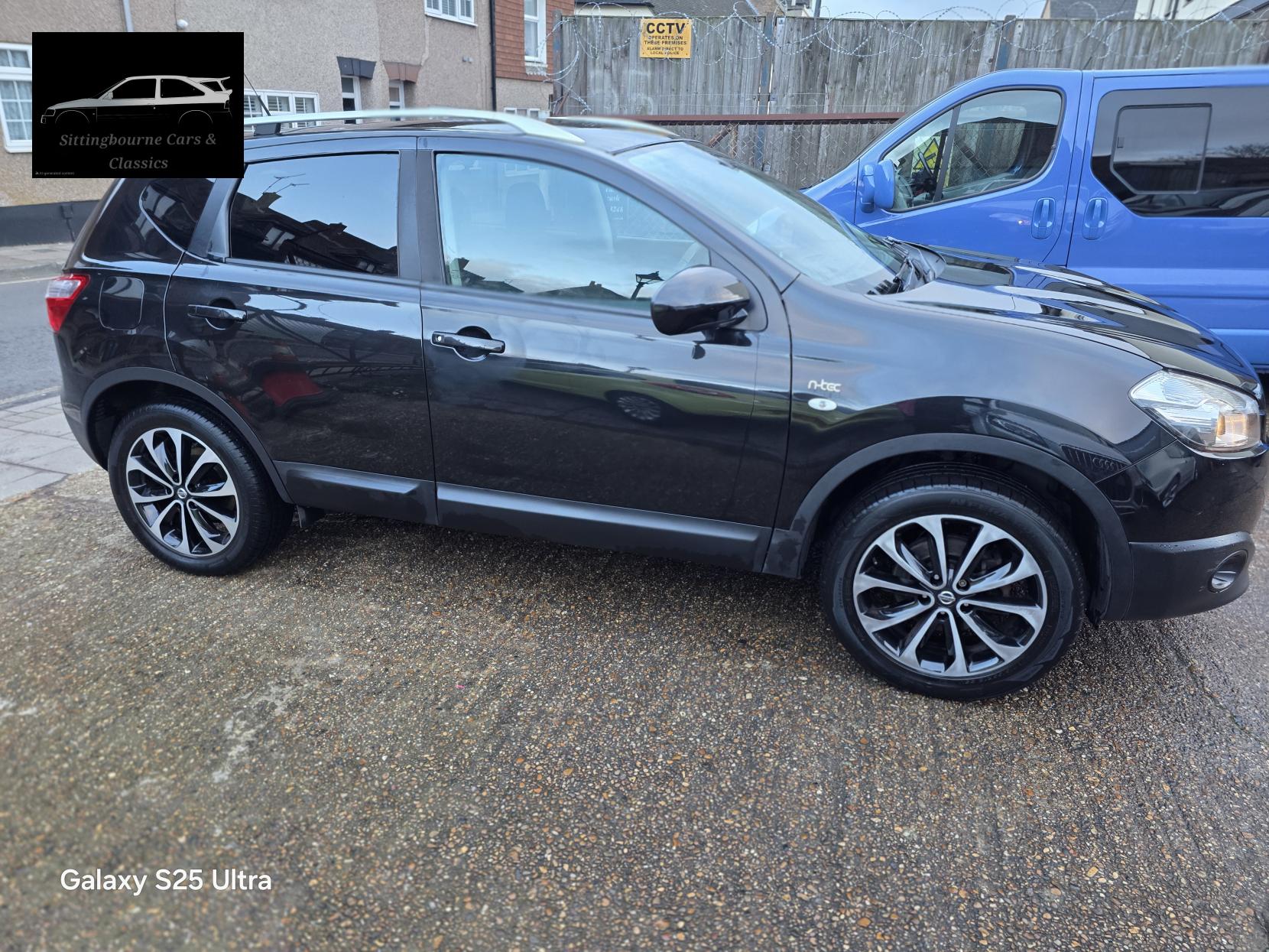 Nissan Qashqai 1.5 dCi n-tec SUV 5dr Diesel Manual 2WD Euro 5 (110 ps)