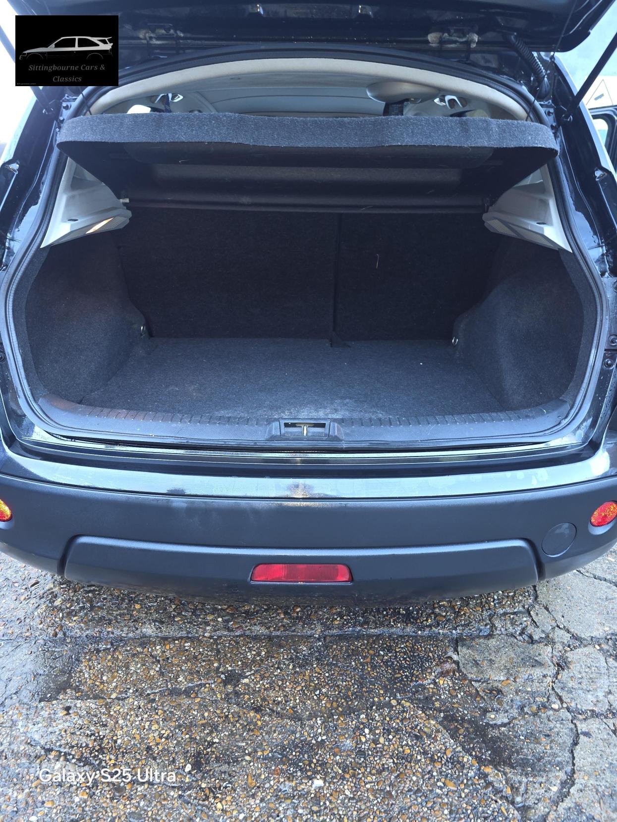 Nissan Qashqai 1.5 dCi n-tec SUV 5dr Diesel Manual 2WD Euro 5 (110 ps)