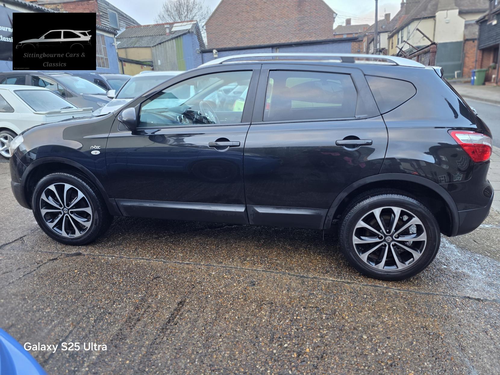 Nissan Qashqai 1.5 dCi n-tec SUV 5dr Diesel Manual 2WD Euro 5 (110 ps)