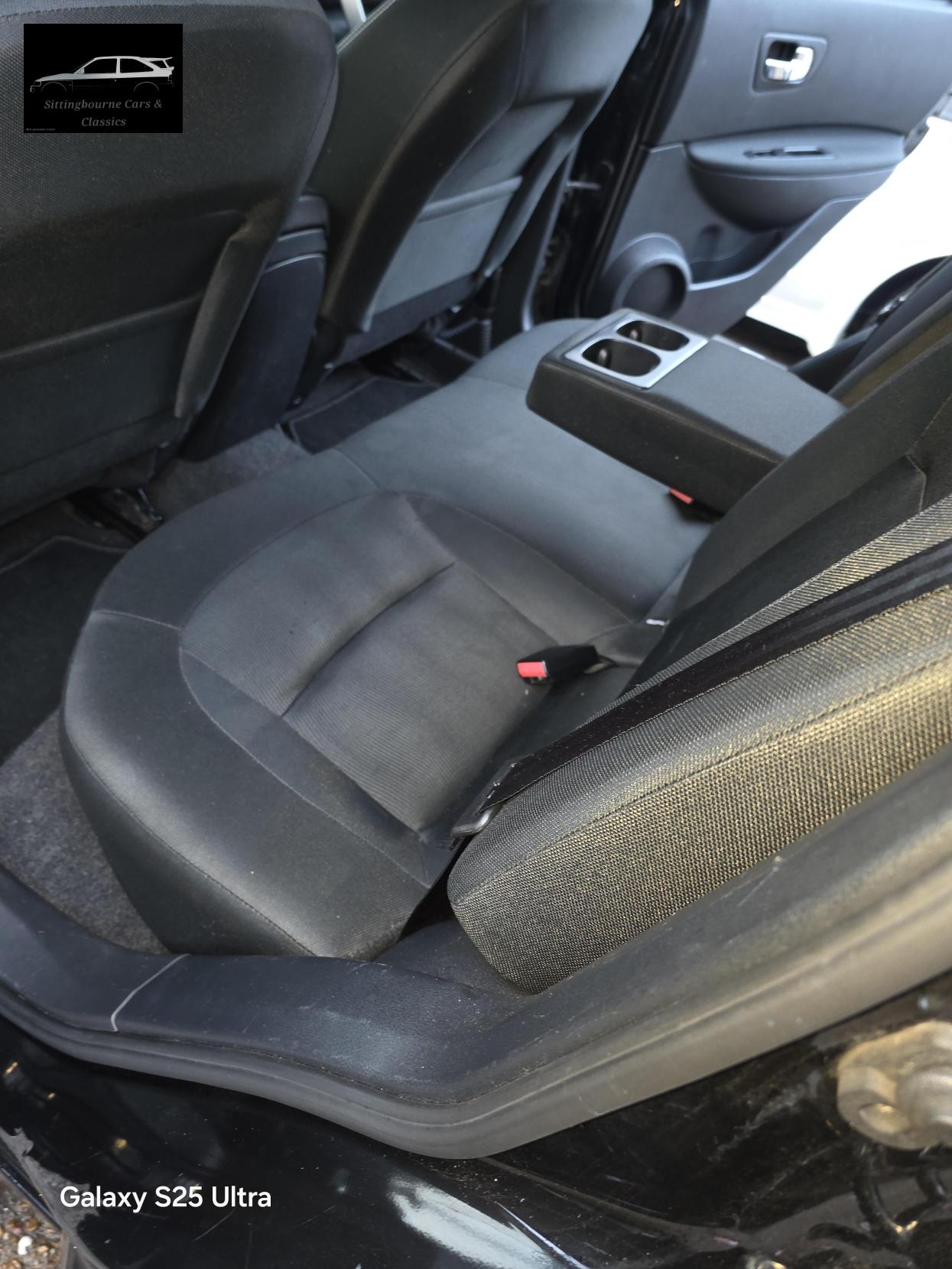 Nissan Qashqai 1.5 dCi n-tec SUV 5dr Diesel Manual 2WD Euro 5 (110 ps)