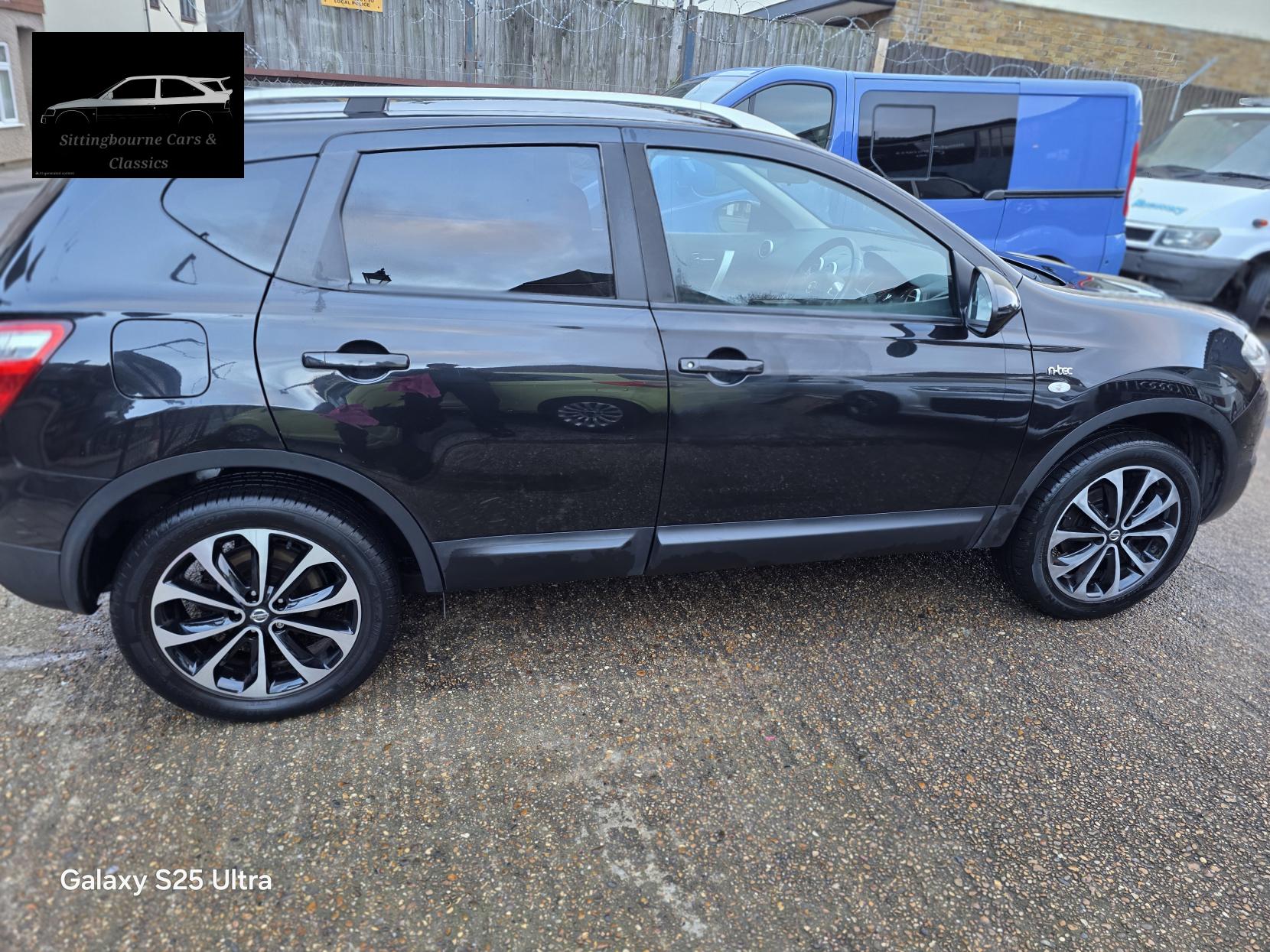 Nissan Qashqai 1.5 dCi n-tec SUV 5dr Diesel Manual 2WD Euro 5 (110 ps)