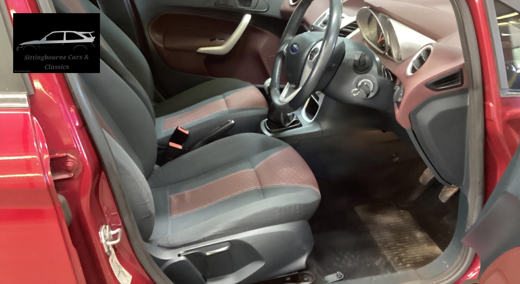 Ford Fiesta 1.4 Titanium Hatchback 5dr Petrol Manual (133 g/km, 94 bhp)