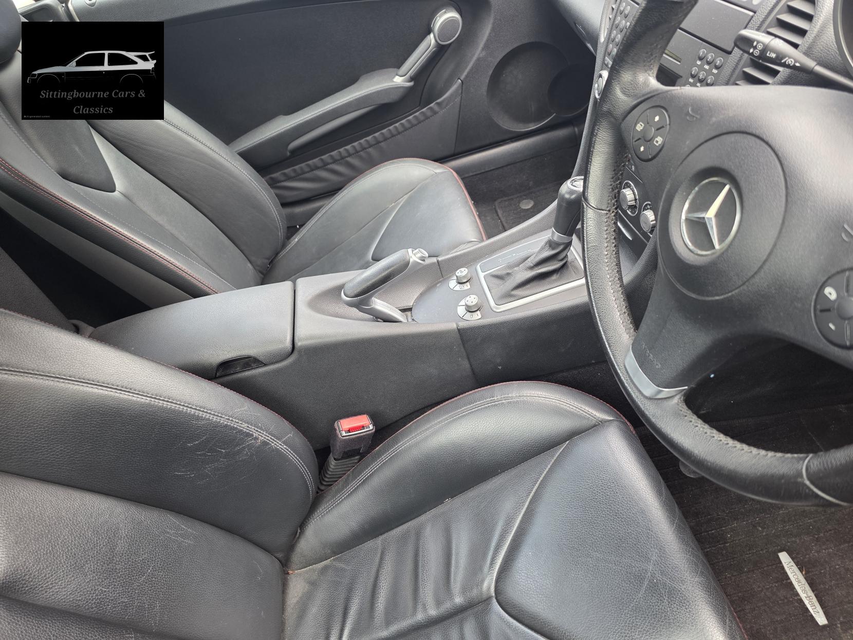 Mercedes-Benz SLK 3.5 SLK350 Convertible 2dr Petrol G-Tronic Euro 4 (305 ps)